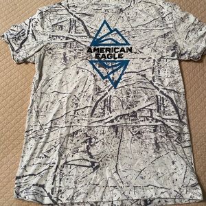 American Eagle short sleeved shirt